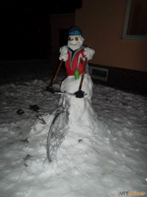 Snowman-on-Bike